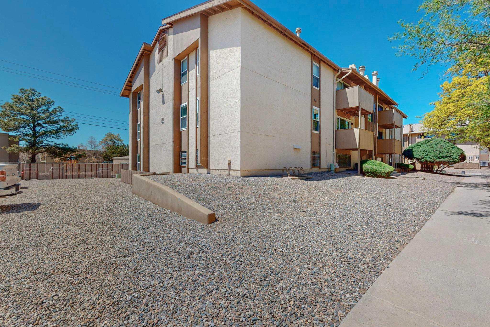 3861 Montgomery 1424, 1060690, Albuquerque, Condo,  for sale, Eric Pruitt, Berkshire Hathaway HomeServices New Mexico Properties