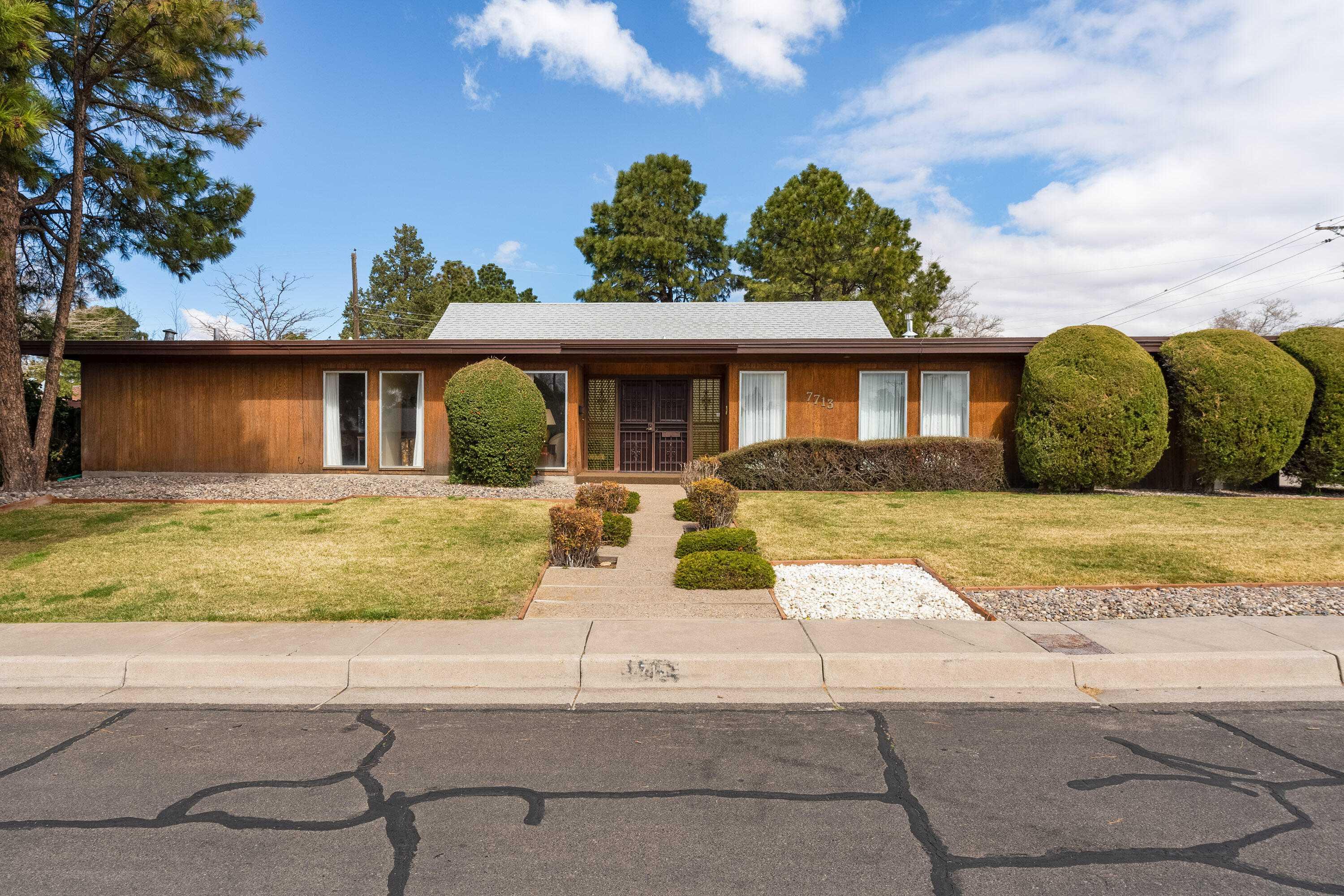7713 Spring, 1060897, Albuquerque, Detached,  for sale, Eric Pruitt, Berkshire Hathaway HomeServices New Mexico Properties